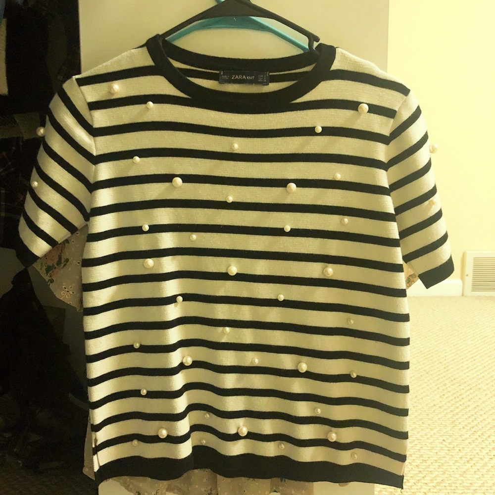 Sweatshirt with pearls